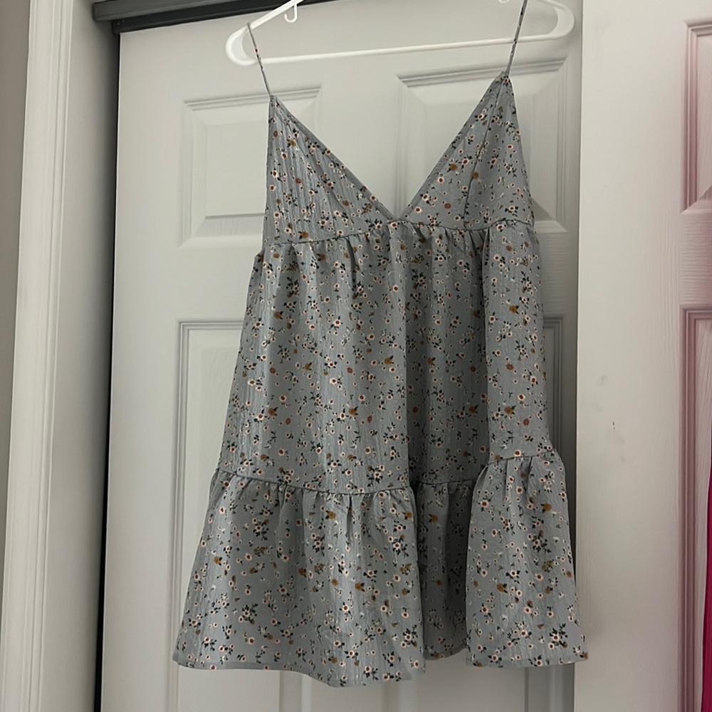 Small floral sundress, never worn and still has tags